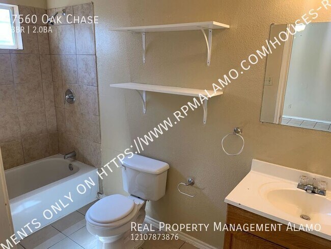 Building Photo - 7560 Oak Chase