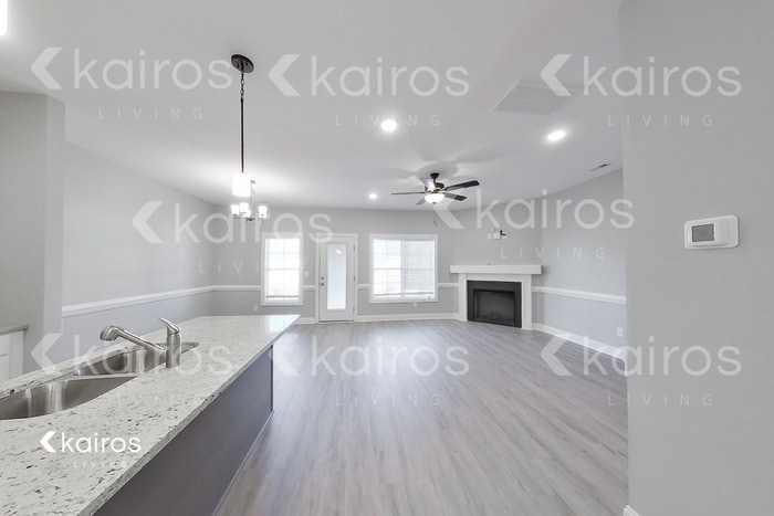 Building Photo - 3713 Oak Leaf Wy