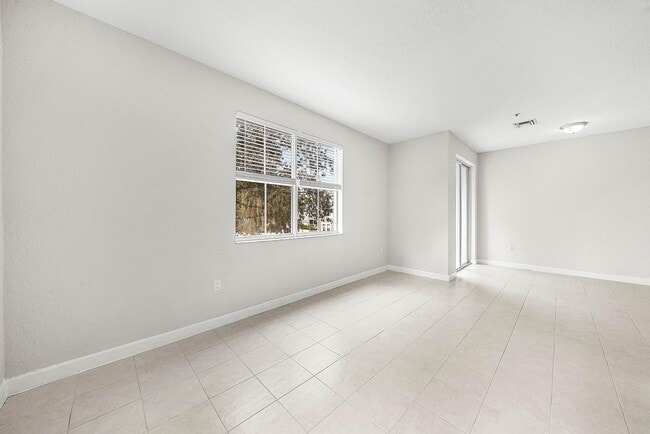 Building Photo - 1008 Shoma Dr