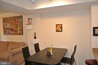 Building Photo - 616 E St NW