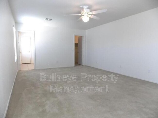 Building Photo - 2767 S Southwind Dr