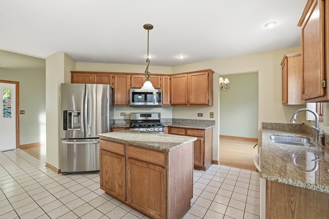 Building Photo - 9312 S 77th Ct