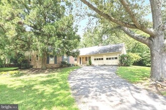 Building Photo - 3714 Carriage House Ct