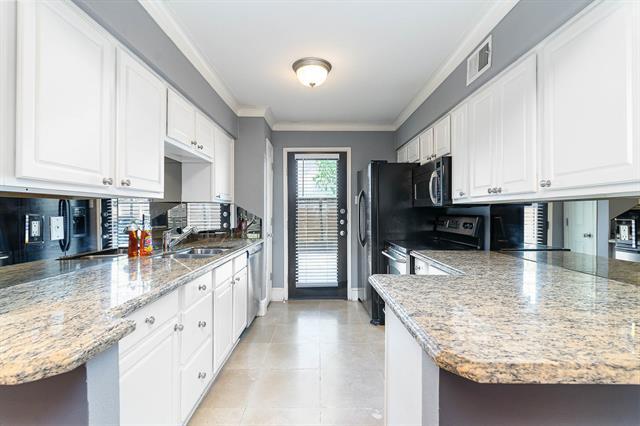 Building Photo - 10109 Regal Park Ln