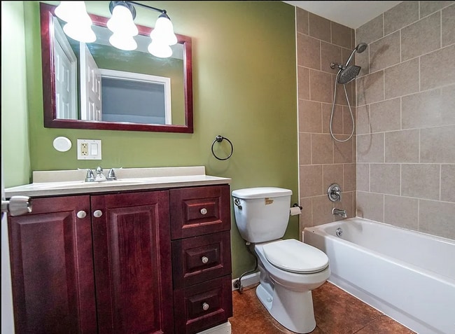 Building Photo - 11 Cottage Pl