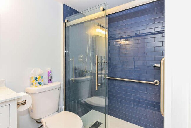 Building Photo - 1605 S US Hwy 1