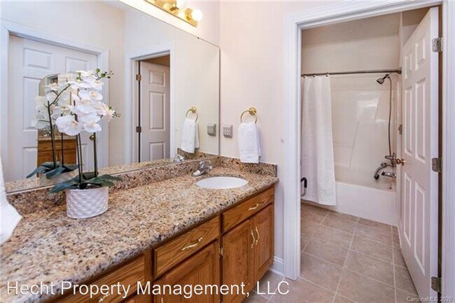 Building Photo - 3 br, 2 bath House - 3861 Azalea Trail