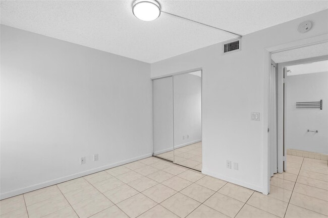 Building Photo - 2355 SW 15th St