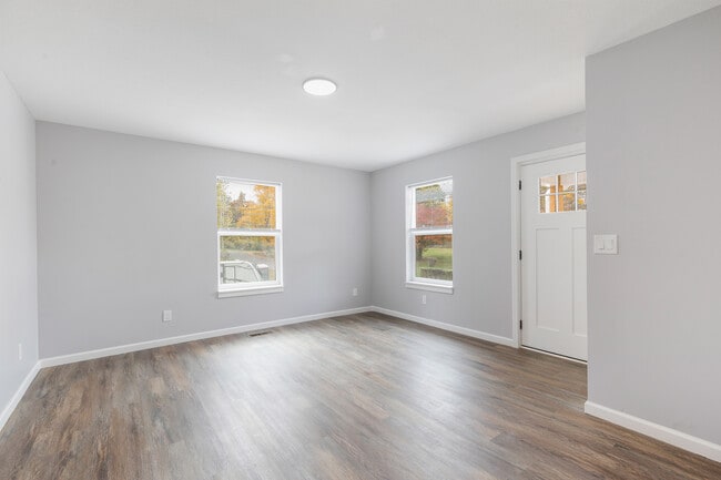 Building Photo - 6900 Seaver Dr NW