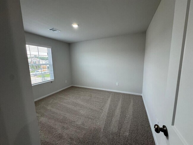 Building Photo - 7858 Alset Dr