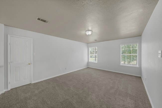 Building Photo - 3834 Echo Mountain Dr