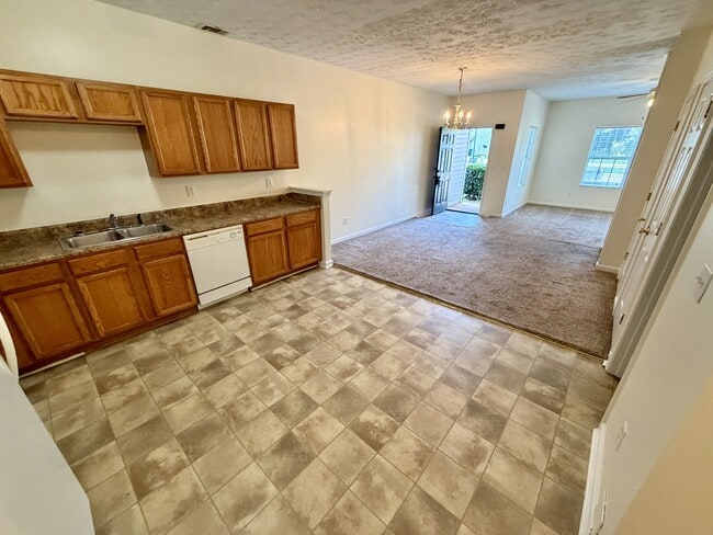 Building Photo - 2510 Marlin Dr