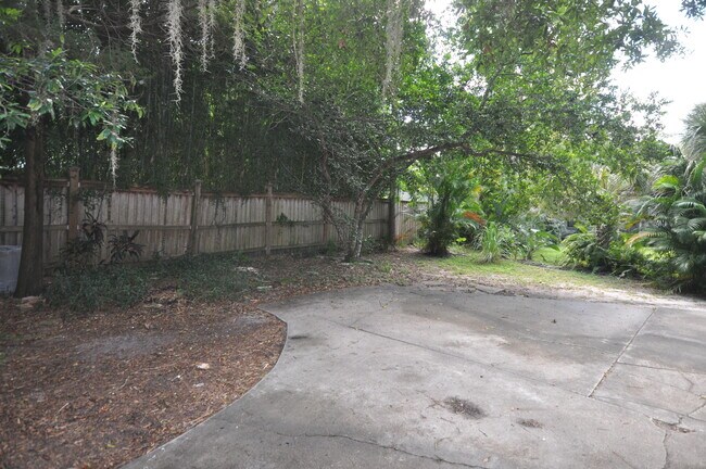 Building Photo - 760 Osceola Ave