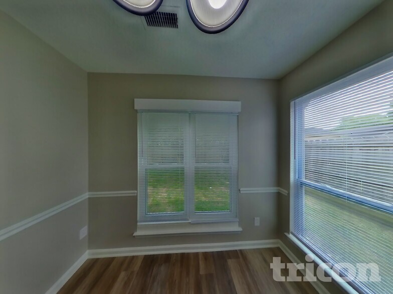 Building Photo - 5804 Brick Landing Dr