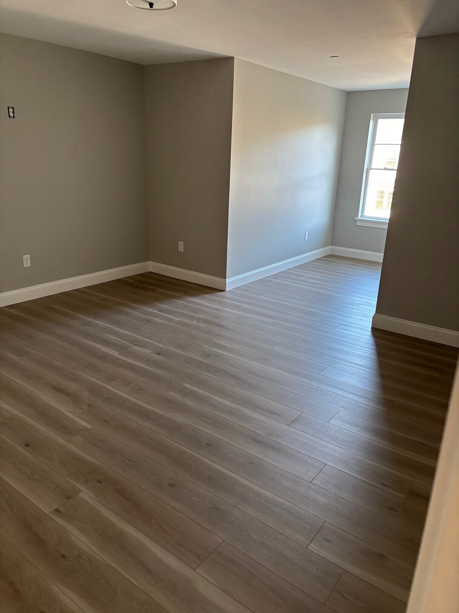 upstairs bedroom - 110 Sycamore Ln