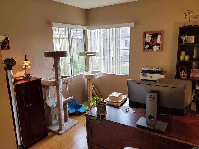 Building Photo - 10180 Palm Glen Dr