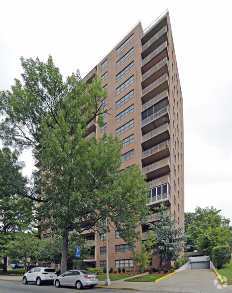 Primary Photo - The Towers at Passaic Park