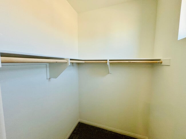 Building Photo - 27366 Hyland Ct