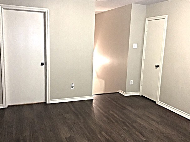 Building Photo - 2218 Shady Pine Dr