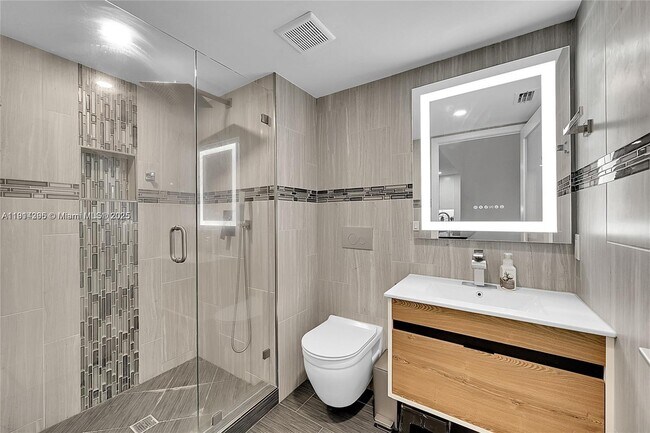 Building Photo - 18578 Woodstream Dr