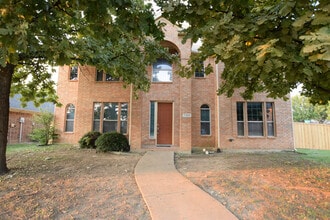 Building Photo - 11398 Seguin Dr