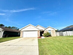 Building Photo - Move In Special 1/2 Off 1st Months Rent! 4...