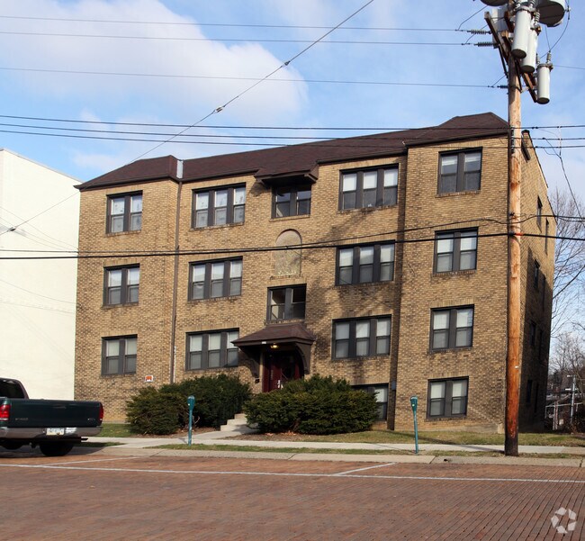 Building Photo - 135 Central Sq