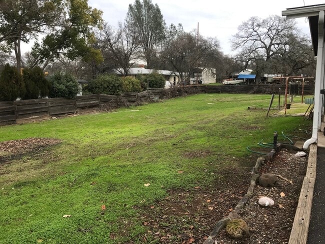 Building Photo - 4559 Ve Ave