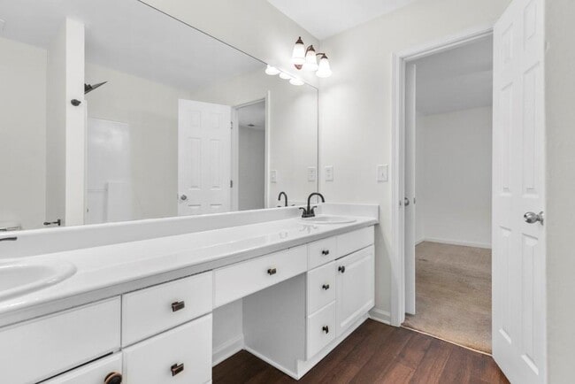 Building Photo - 45 Wyndmont Way