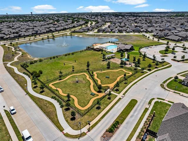 Building Photo - 613 Taylor Dr