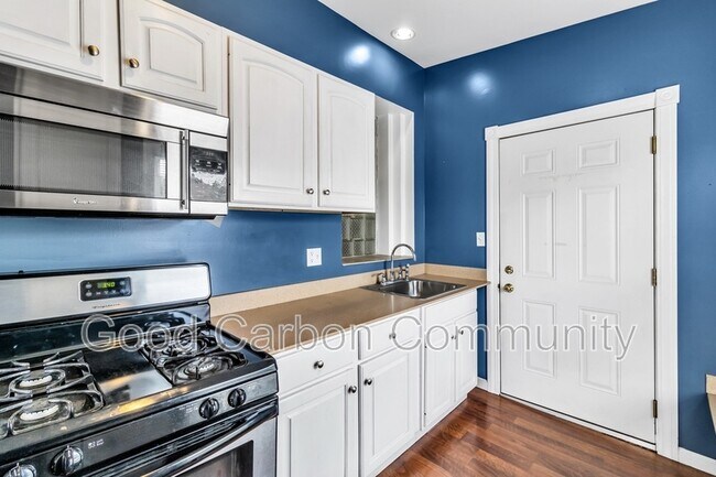 Building Photo - 5823 Transit Rd