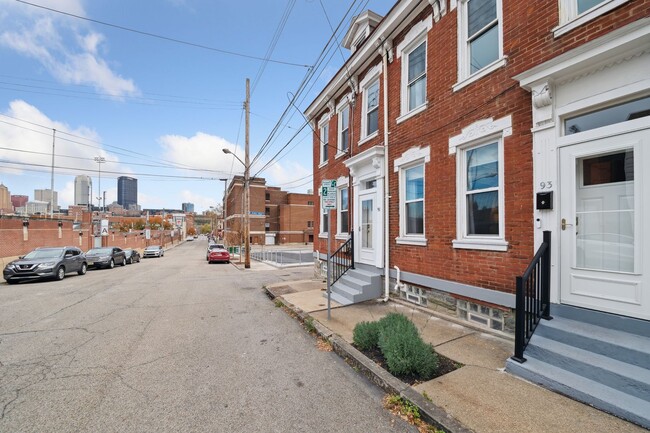 Building Photo - 91-93-93 S 9th St
