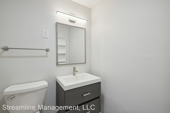 Building Photo - 3 br, 2.5 bath House - 10401 Grosvenor Pl ...