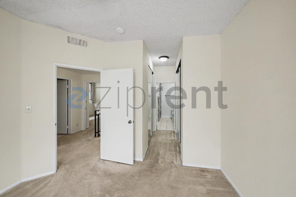 Building Photo - Unit 110