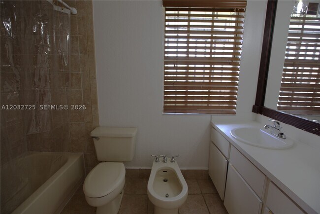 Building Photo - 6475 SW 129th Ave