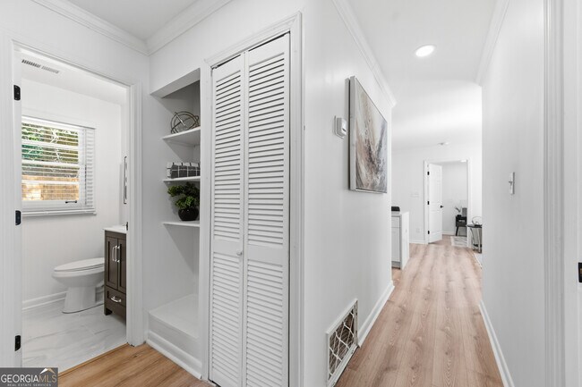 Building Photo - 2541 Santa Barbara Dr NW