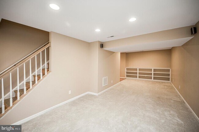 Building Photo - 15385 Windsong Ln