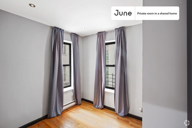 Building Photo - 15 W 107th