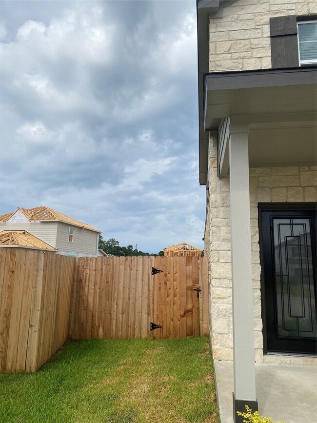 Building Photo - 122 Alset Dr