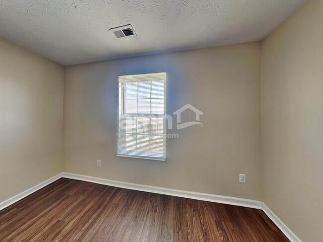 Building Photo - 12024 Seahawks Ln