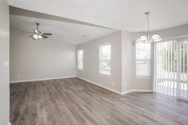 Building Photo - 1312 River Ridge Dr