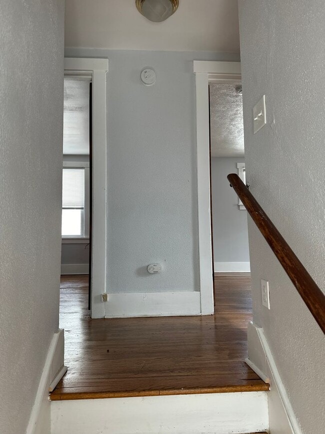 Building Photo - YOU WILL LOVE THIS HOME . CALL NOW FOR APPOINTMENT !!!