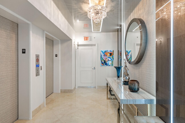 Building Photo - 3101 S Ocean Dr