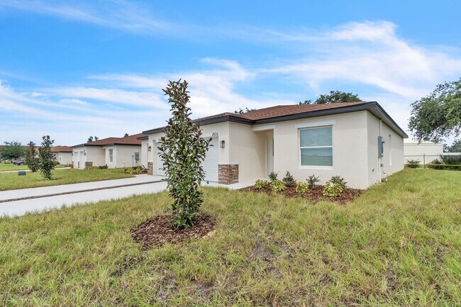 Building Photo - 2535 Slim Haywood Ave