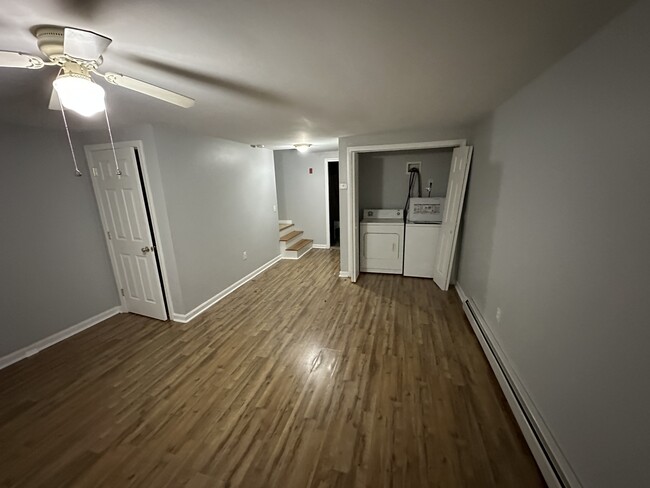 Building Photo - 16 River Village Dr