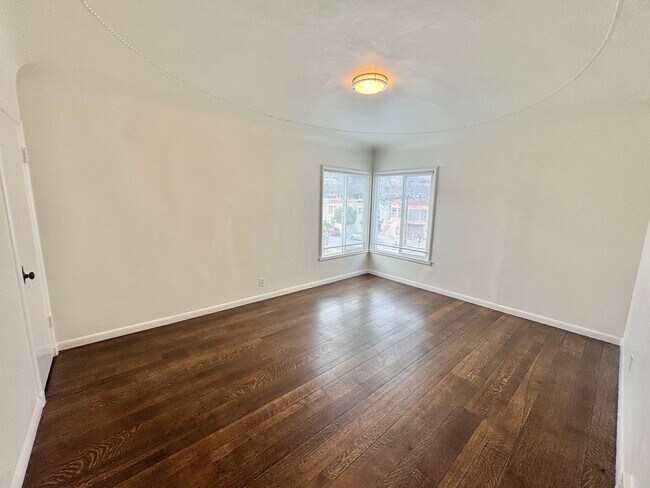 Building Photo - Charming Single-Family Home in Prime San Francisco Location