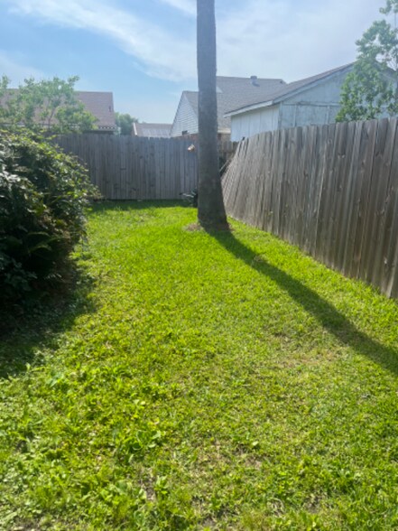Building Photo - 5540 Grand Bayou Dr