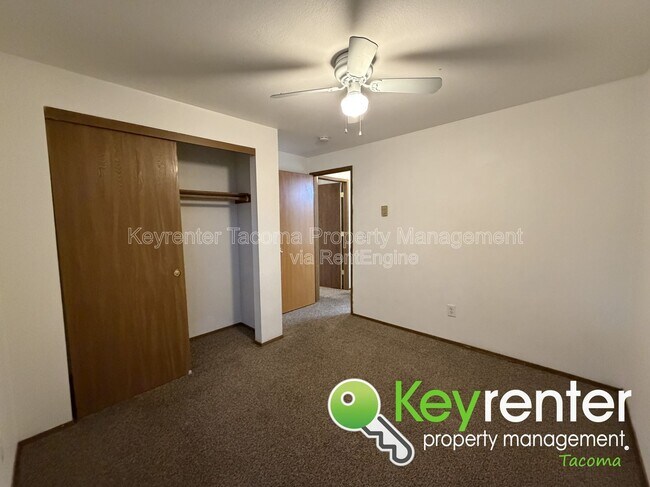 Building Photo - 7410 63rd St Ct W