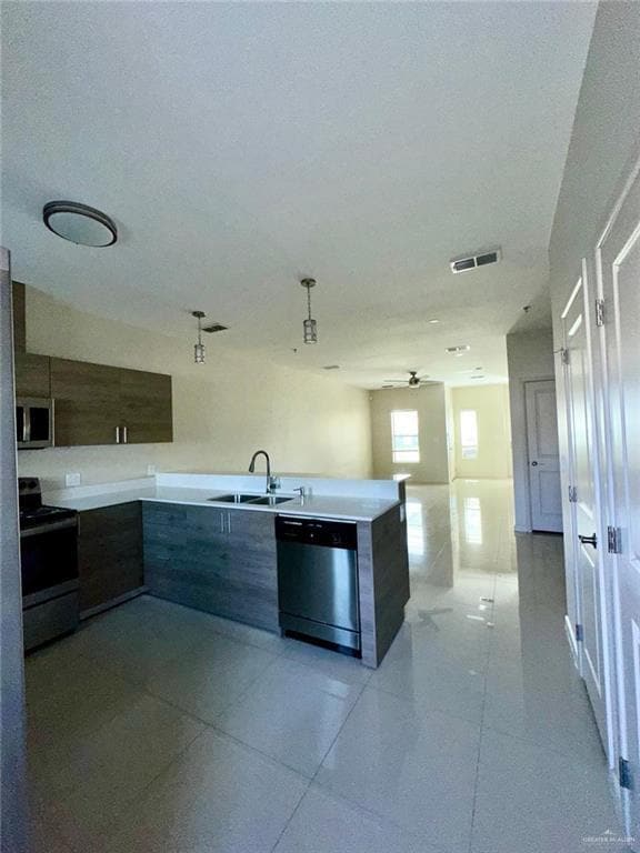 Building Photo - 20 Newport Ave