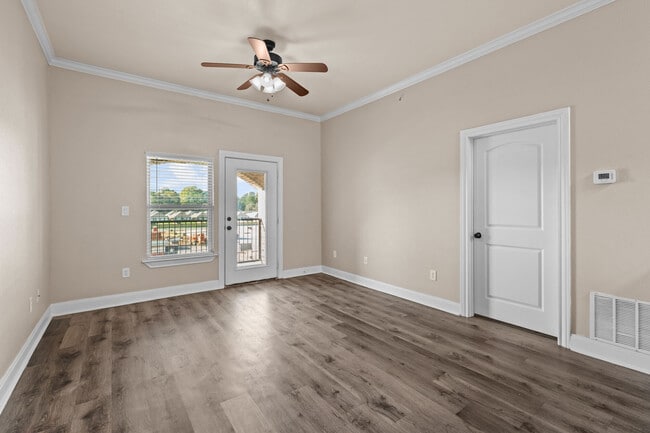 Building Photo - Arbors of Mineola